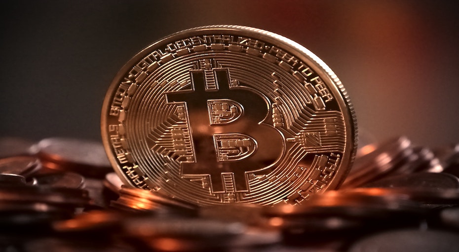 bitcoin befektetés vagy illúzió fektessen be bitcoinba 10 évvel ezelőtt