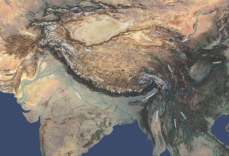 A Himalája térsége és az onnan eredő folyókat mutató műholdas képe.